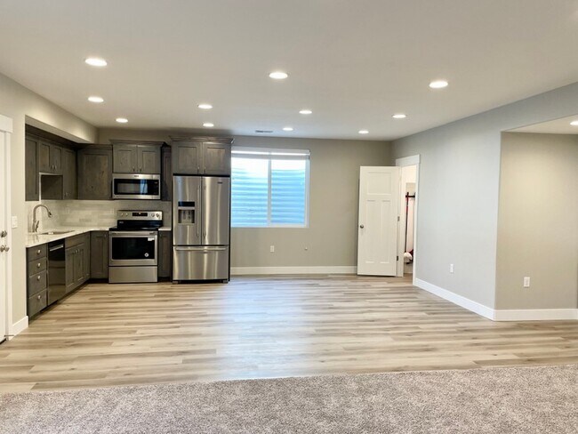 Foto del edificio - 6953 Canyon Meadows Dr