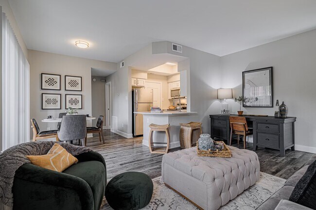 Foto del edificio - Save Big | 1 Month Free + $1,000 Off!