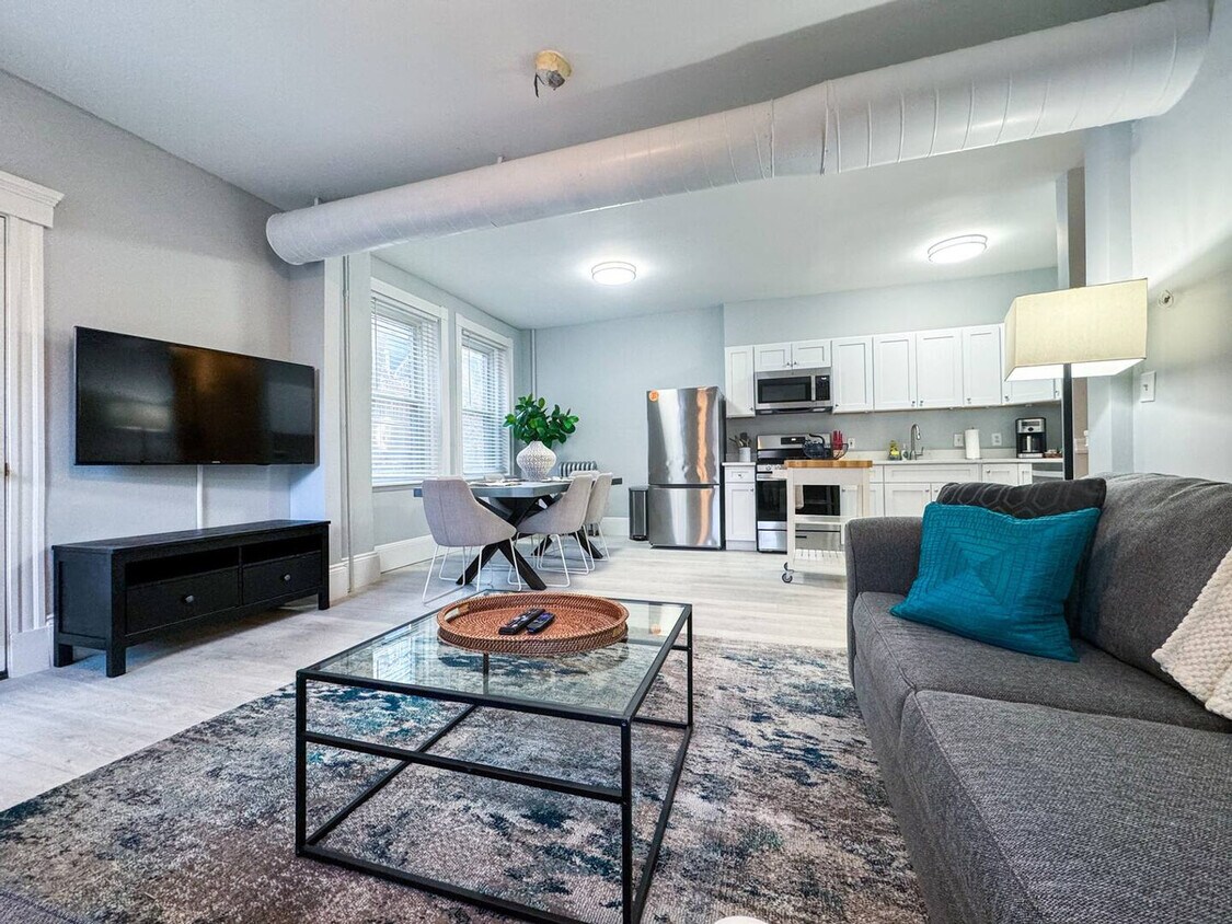 Foto principal - 636 Washington St