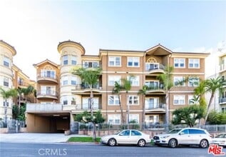 Building Photo - 917 S New Hampshire Ave