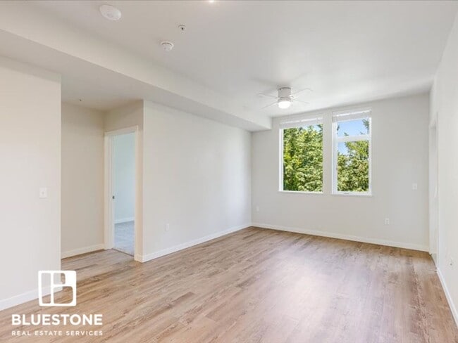 Interior Photo - The Woods on Marquam Hill