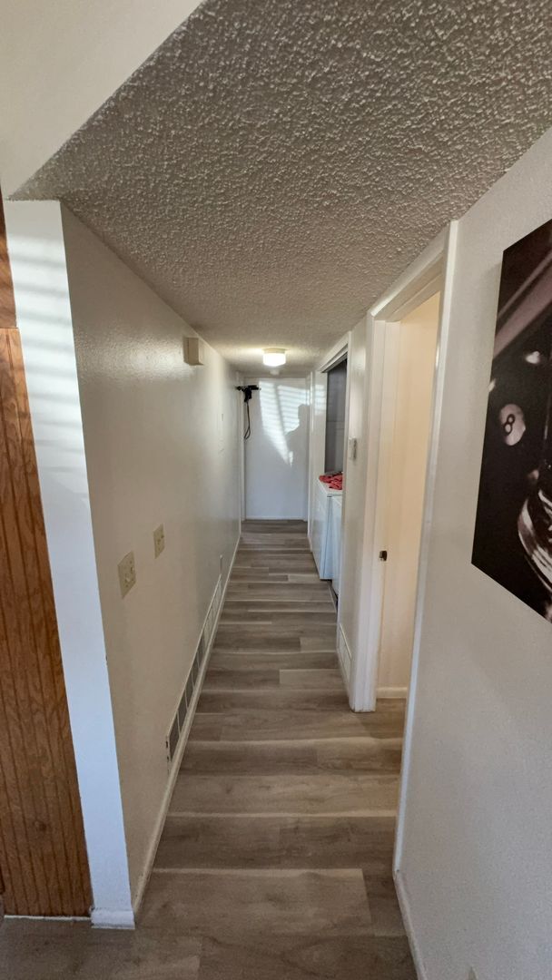 Foto del edificio - 2 Bedroom - 1 bath apartment