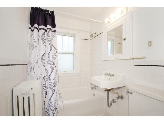 Foto del edificio - 922 Saint Clair Ave