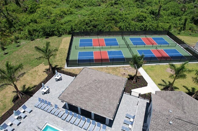 Foto del edificio - 8057 Shr Lk Dr