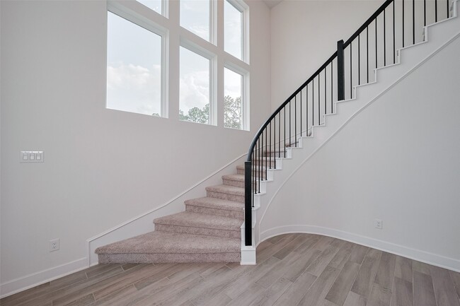 Building Photo - 16803 Jacobs Peak Path