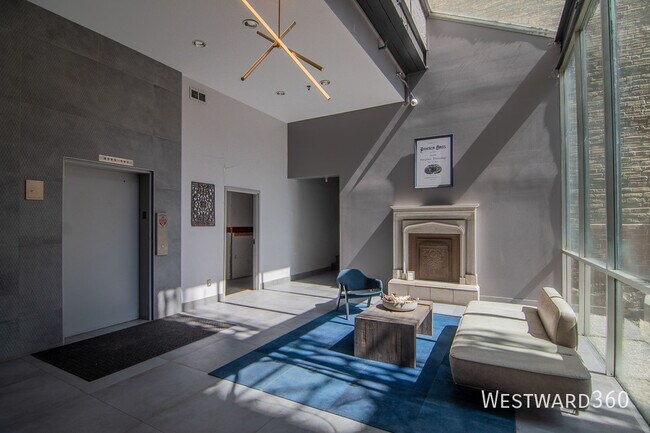 Foto del edificio - 525 N Halsted St