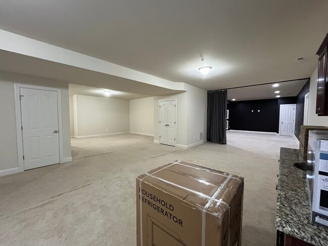 Living - 46841 Shelton Dr