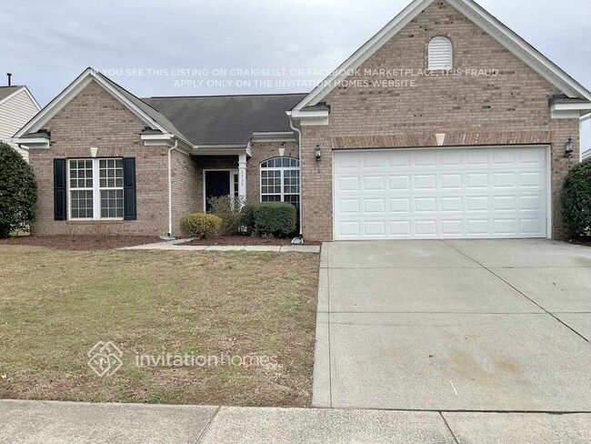 Building Photo - 2730 Shannon Dr