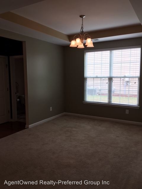 Foto del edificio - 454 Delmont Dr