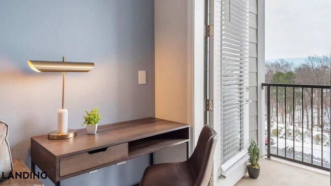 Foto del edificio - 5340 Periwinkle Hl Ave