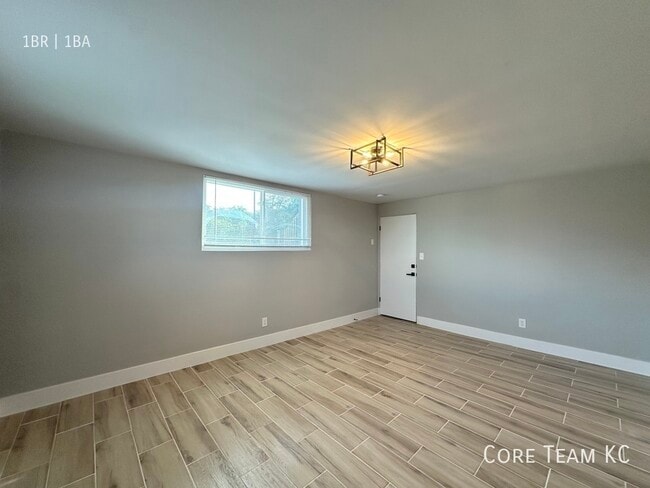 Building Photo - 2320 W 47th Ave