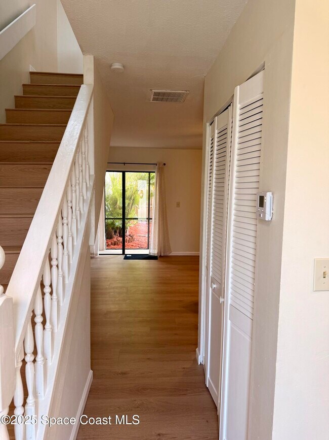 Foto del edificio - 1024 Ashley Ave