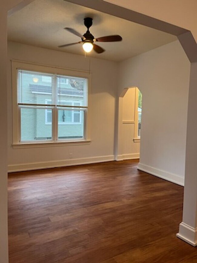 Building Photo - Newly update 3/1 bed and bath home for rent
