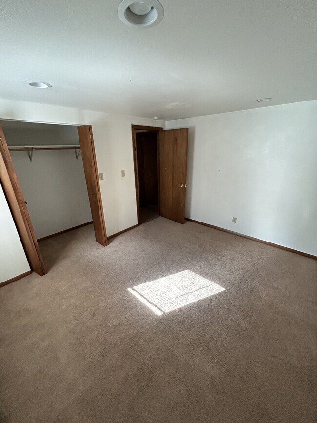 Building Photo - 525 Tremont St