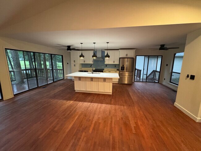Foto del edificio - 3106 Three Bridges Rd