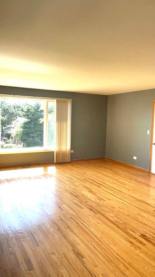 Foto del edificio - 2856 N Mason Ave