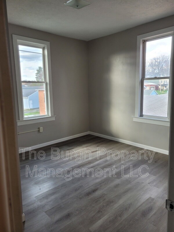 591 Pike St Unit E, Meadow Lands, PA 15347 Condo for Rent in Meadow