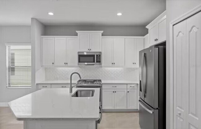 Foto del edificio - 4338 Tamarind Pl