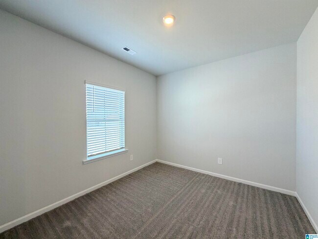 Foto del edificio - 14707 Mountain Strm Dr