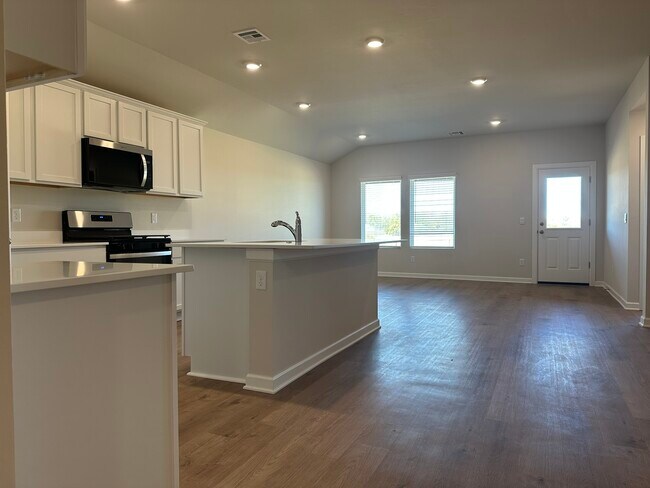 Foto del edificio - 12537 NW 142nd St