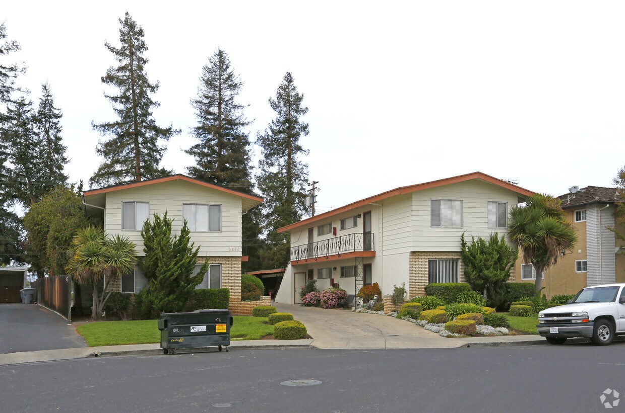 Primary Photo - 1822 Amelia Way