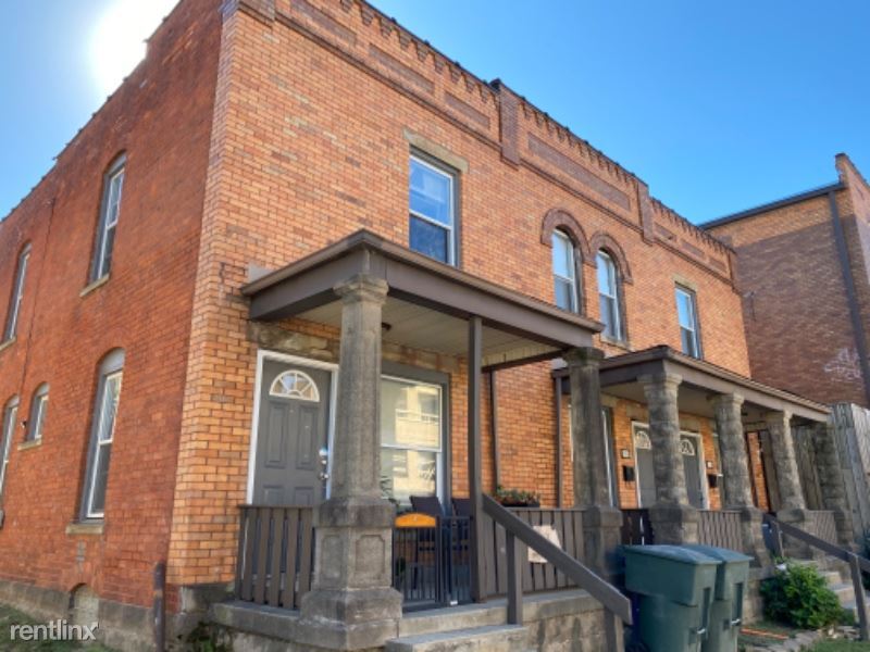 Foto del edificio - 2 br, 1 bath Townhome - 1202 Summit St