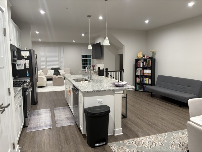 Building Photo - 16573 Fife Wy