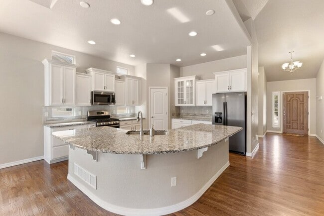 Foto del edificio - 3003 Looking Glass Way