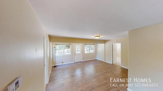 Foto del edificio - 2446 Liberty Ln