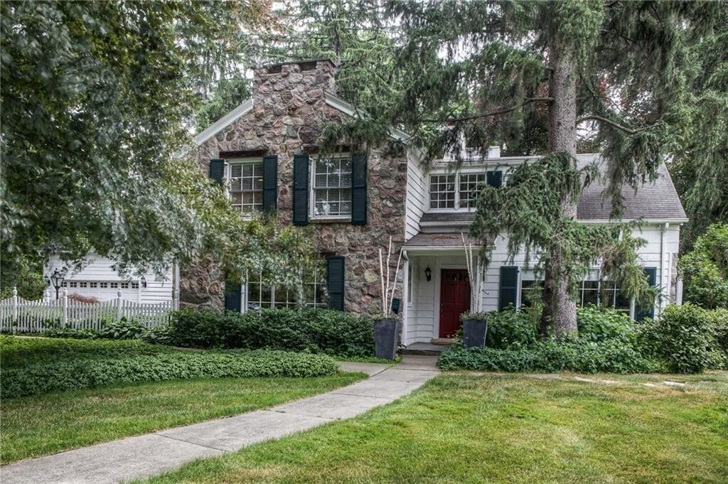 Foto principal - 645 Arlington St