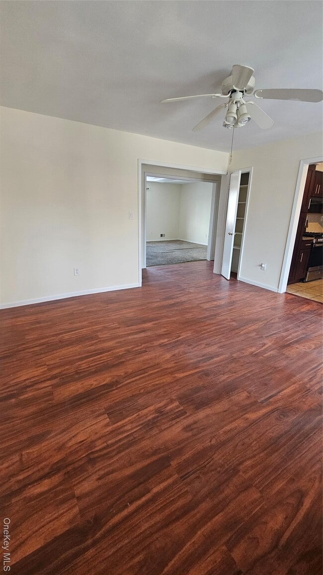 Building Photo - 66 Bon Aire Cir