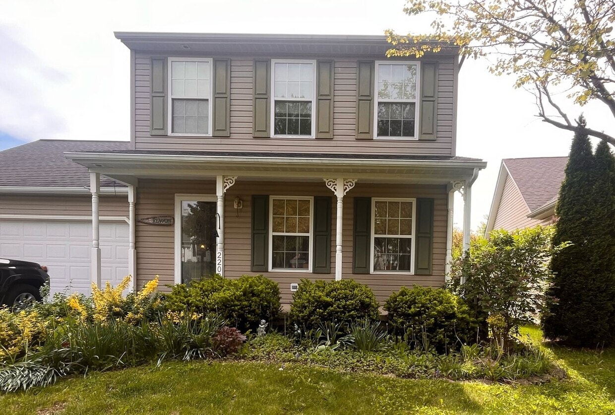 Primary Photo - Single Family Home in the Landings