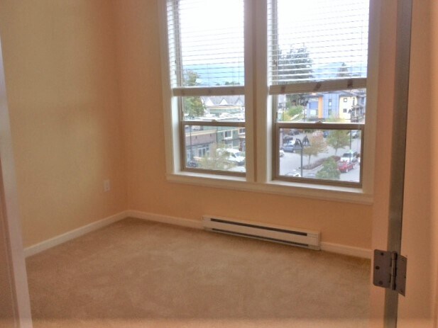 Photo du bâtiment - 45535-45535 Market Way