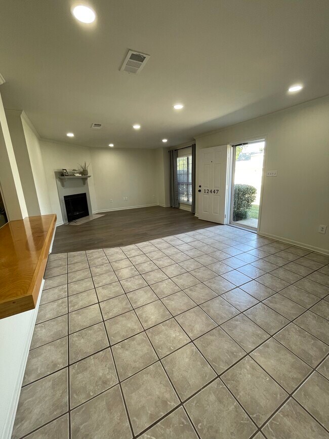 view of nice living/dining area - 12447 Coursey Blvd