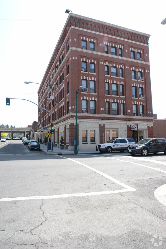 Building Photo - The Parsons Apartments