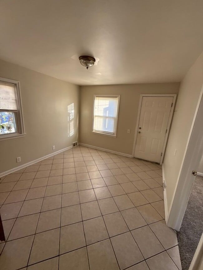 Foto del edificio - Come see your new home!