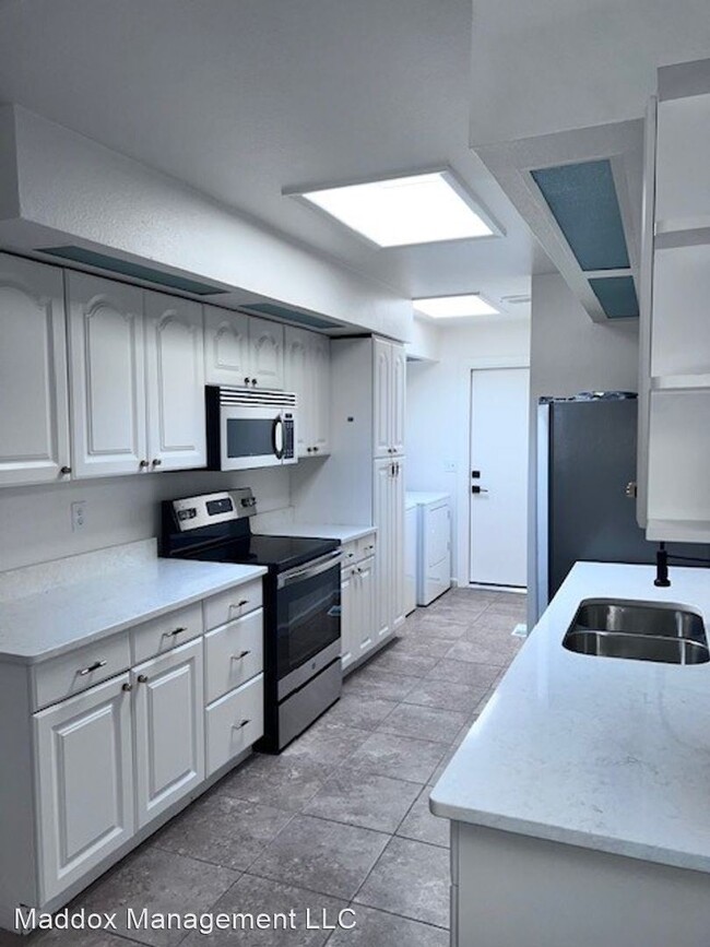 Building Photo - 2 br, 2 bath House - 7608 La Madera Rd NE