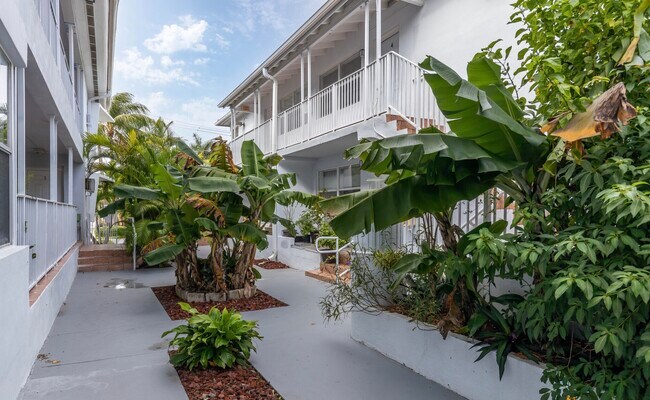 Foto del edificio - 9465 Abbott Ave