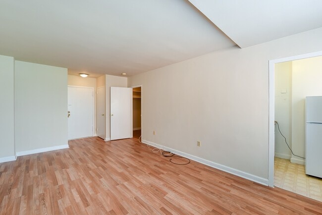Foto del edificio - Spacious & Bright Studio at River Place North
