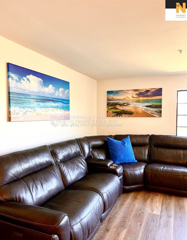 Building Photo - Serene Elegance: Your Tranquil Oasis on Ph...