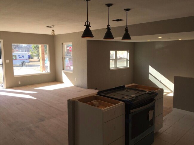 Foto del edificio - 1231 Westlawn Dr