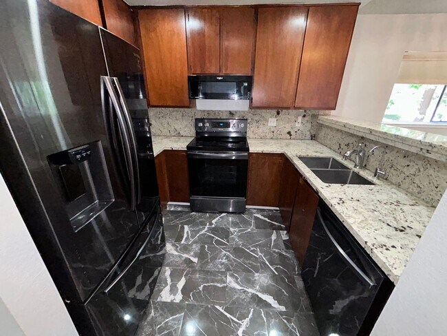 Building Photo - Spacious 2BD/2BTH Condo Located In Fremont, Ca!! (Move-In Special Of $500 OFF FIRST MONTHS RENT)