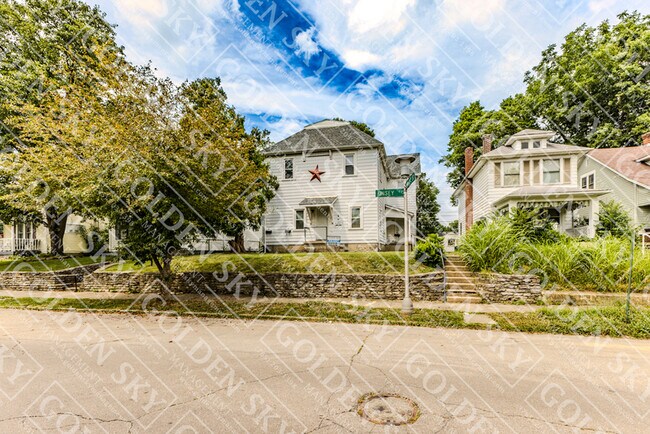 Foto del edificio - 230 Kinsey St