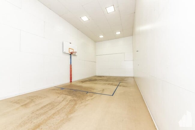 Photo - 1 bedroom in Chicago IL 60611 Apartment