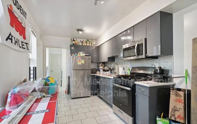 Building Photo - 1604 W Montgomery Ave