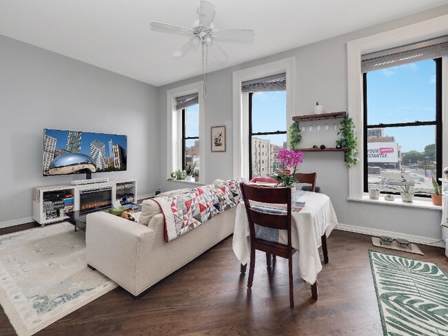 Foto del edificio - 1561 N Wells St