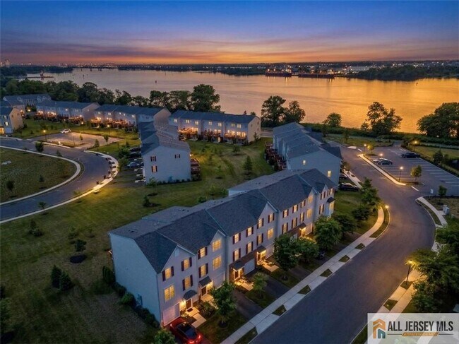 Foto del edificio - 117 Nathan Dr