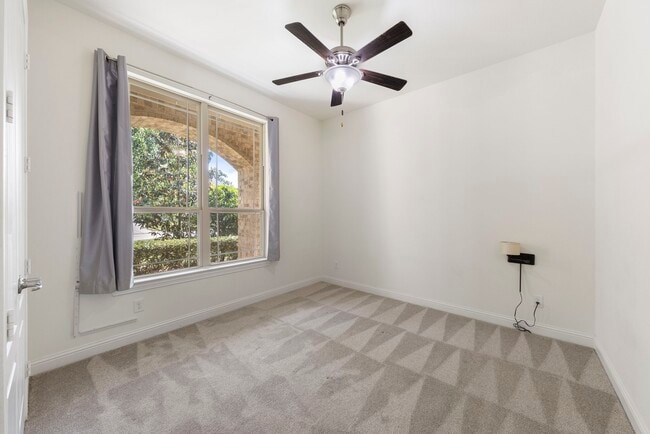 Building Photo - 10235 S Goshawk Trl