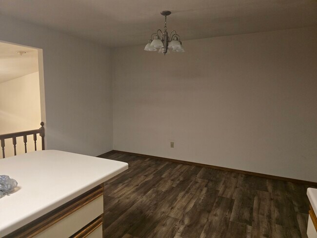 Foto del edificio - 2231 Cloudview Ct