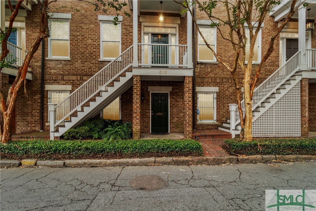 Primary Photo - 313 W Taylor St